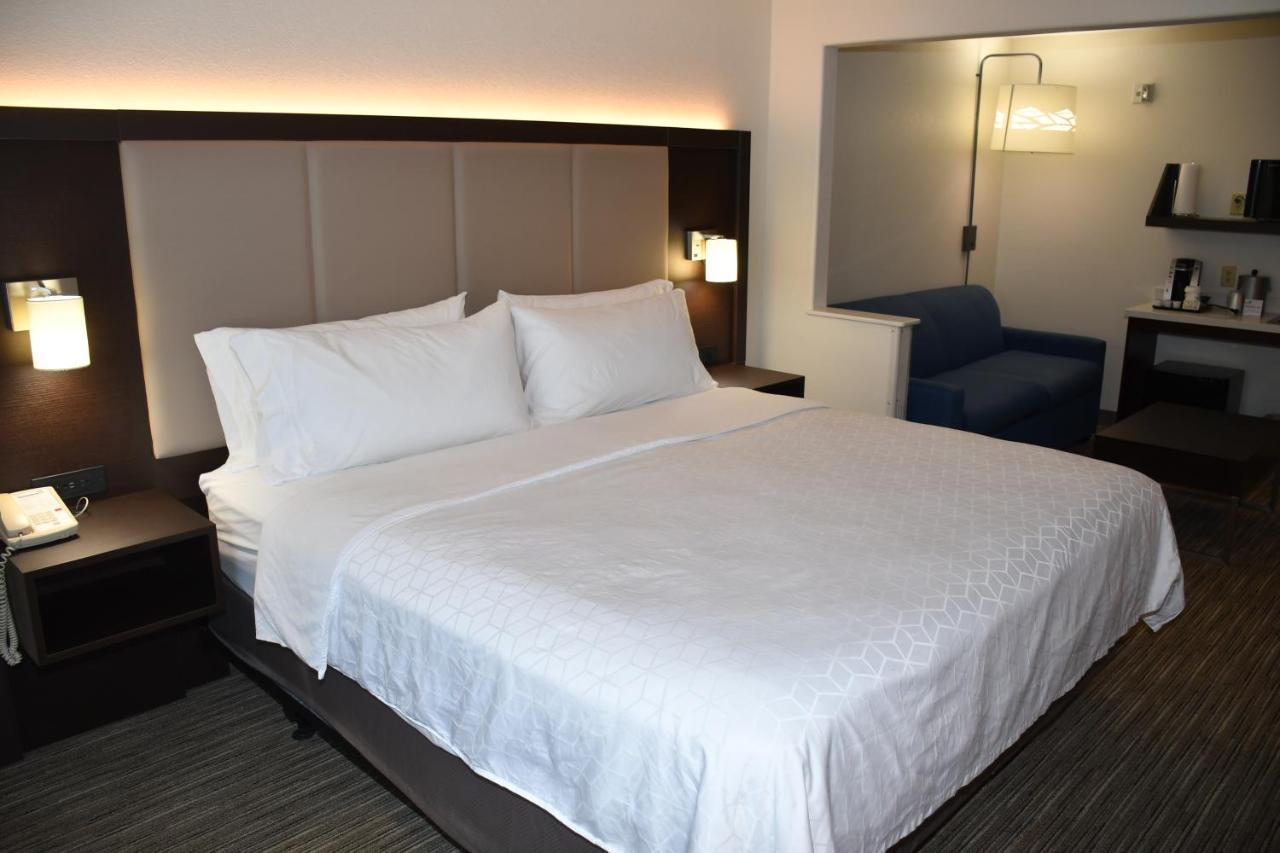 Holiday Inn Express Hotel & Suites Evanston By Ihg Zewnętrze zdjęcie