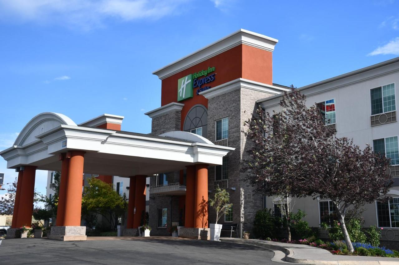 Holiday Inn Express Hotel & Suites Evanston By Ihg Zewnętrze zdjęcie