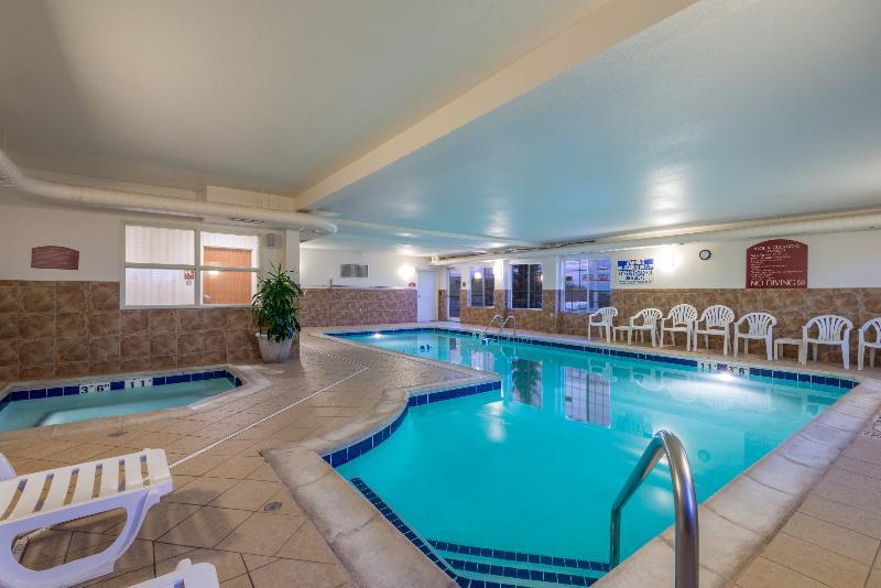 Holiday Inn Express Hotel & Suites Evanston By Ihg Zewnętrze zdjęcie
