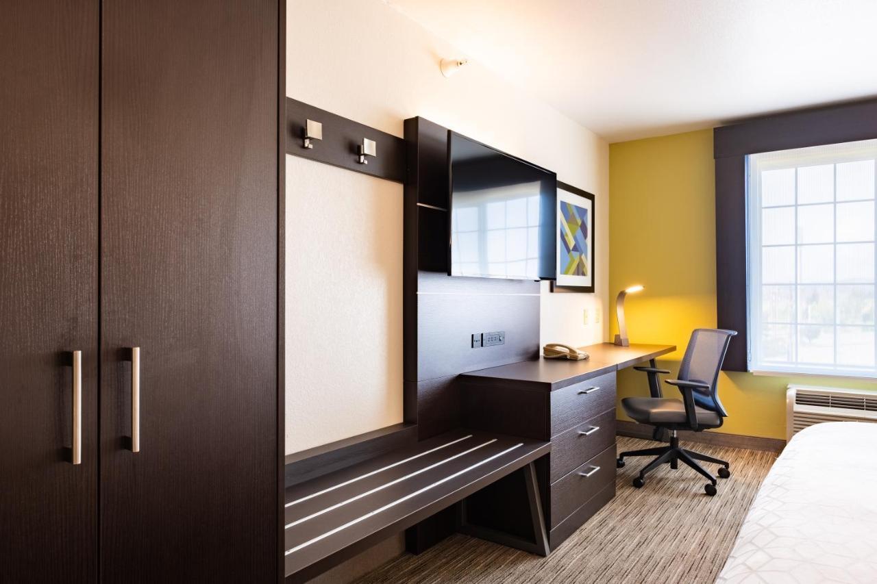 Holiday Inn Express Hotel & Suites Evanston By Ihg Zewnętrze zdjęcie