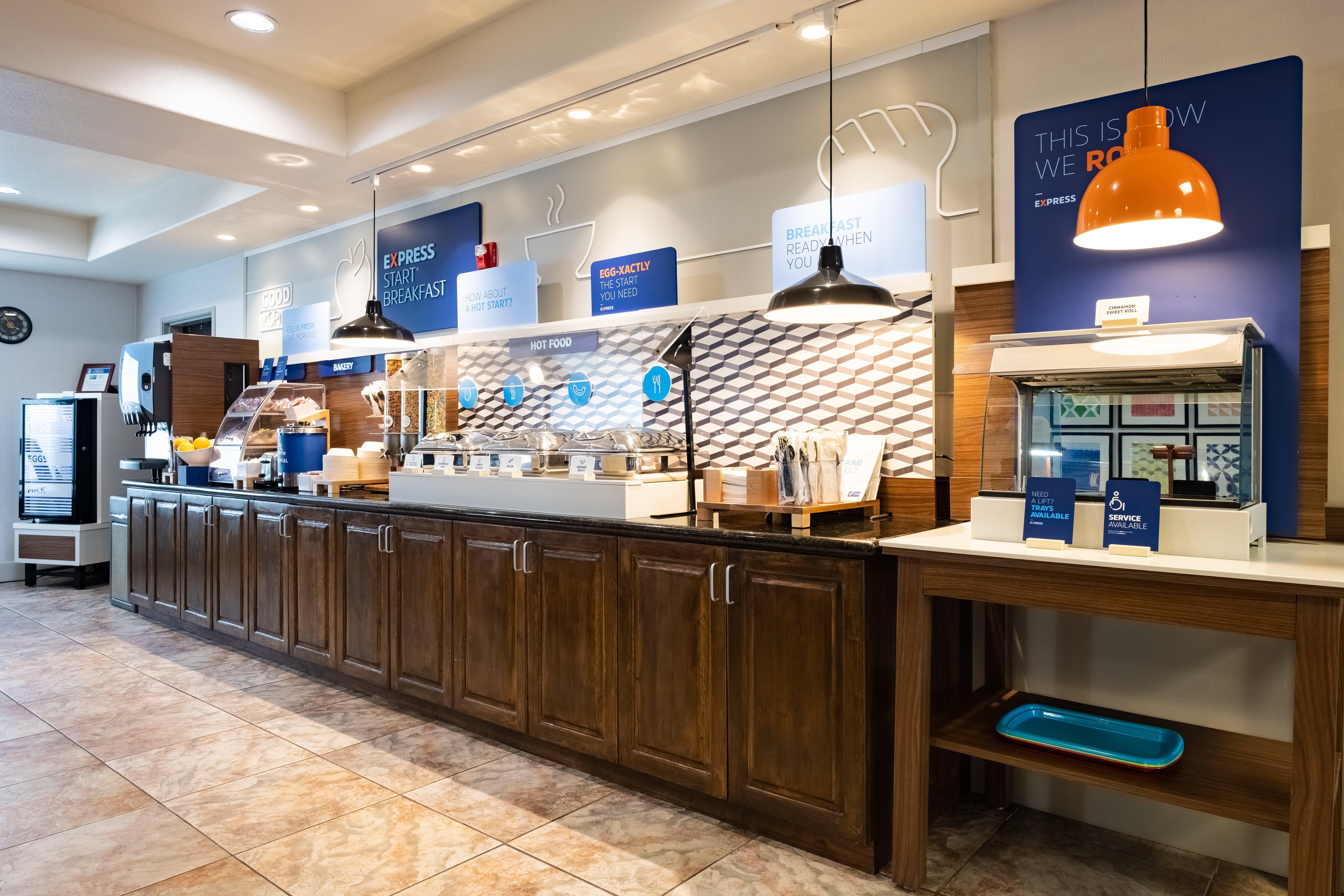 Holiday Inn Express Hotel & Suites Evanston By Ihg Zewnętrze zdjęcie