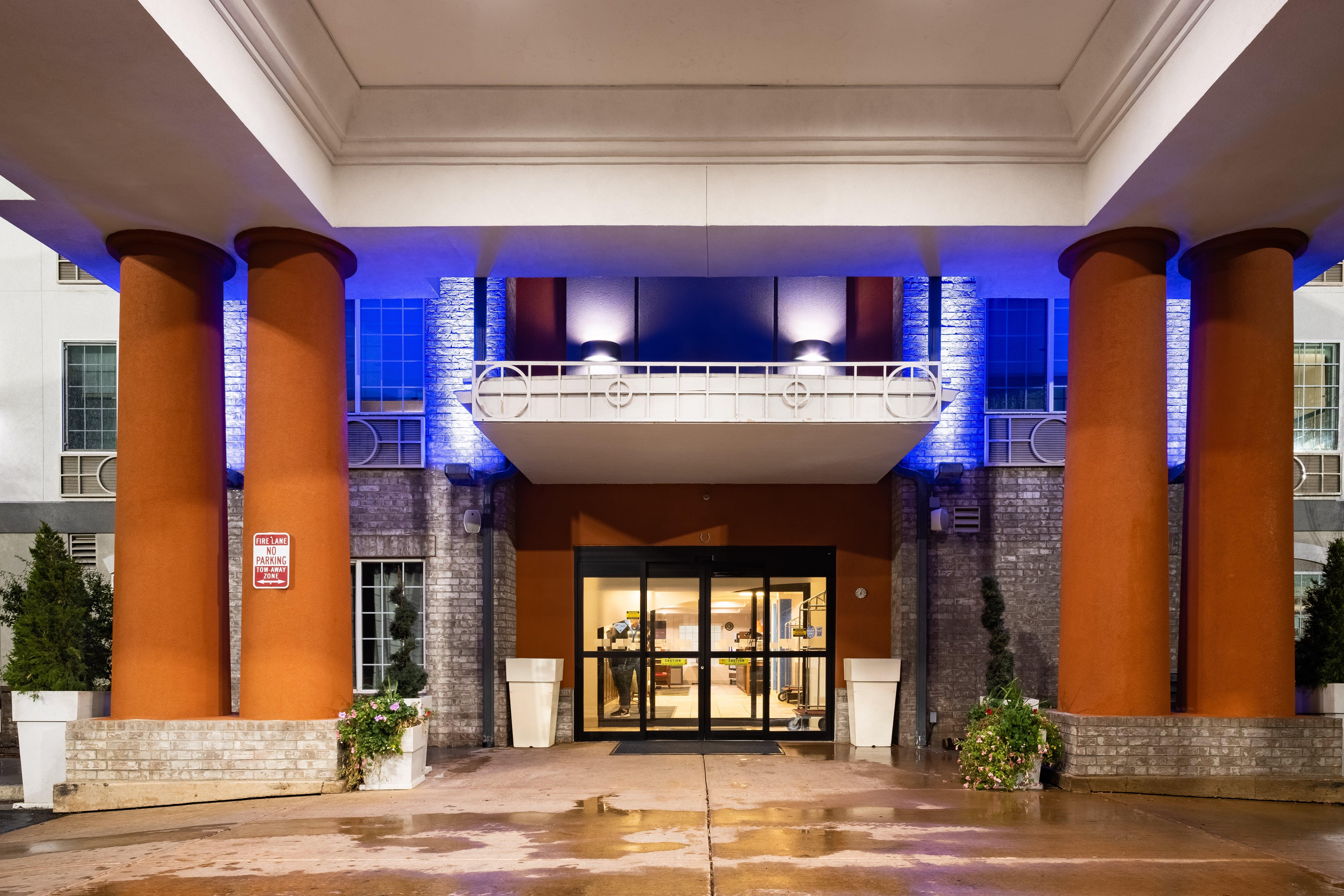 Holiday Inn Express Hotel & Suites Evanston By Ihg Zewnętrze zdjęcie
